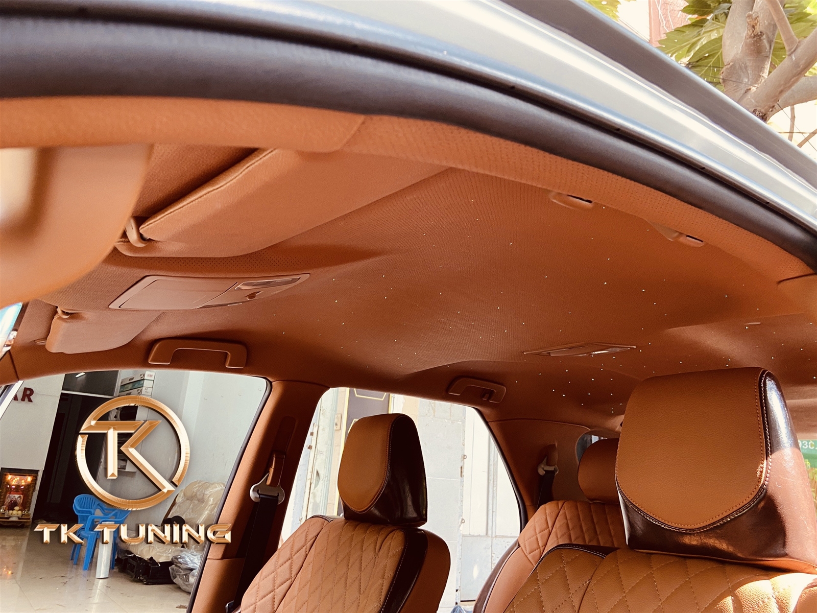 Dán Trần Da Công Nghiệp Cho Xe Fortuner
